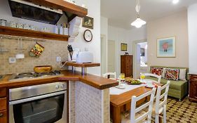 Guest House Flores